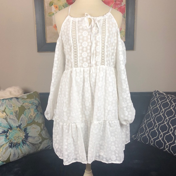 Glamorous Dresses & Skirts - 🔥5/$25🔥 Glamorous white eyelet dress, NWT